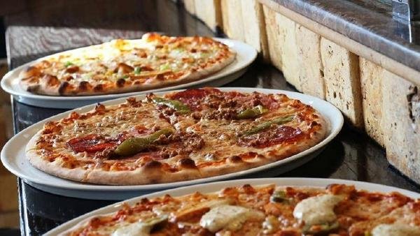 مطعم رولاندوز بيتزا Ronaldo’s Pizza الخبر ( الاسعار + المنيو + الموقع ) - مطاعم و كافيهات الشرقية