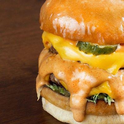 مطعم صلاح برجر Salah Burger الجبيل ( الاسعار + المنيو + الموقع ) - مطاعم و كافيهات الشرقية
