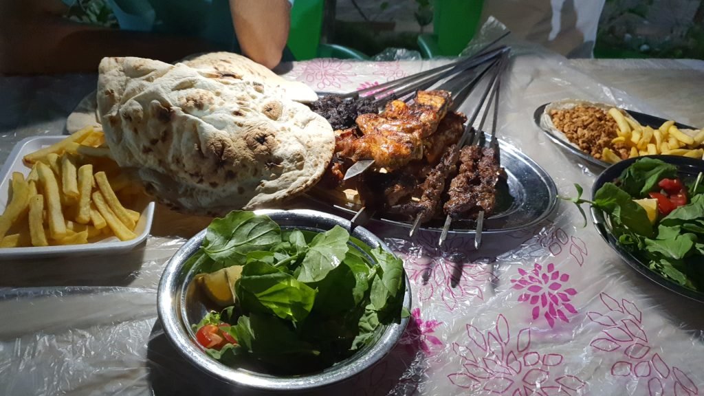مطعم مشويات الدروازة القطيف ( الاسعار + المنيو + الموقع ) - مطاعم و كافيهات الشرقية