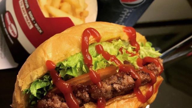 مطعم سماش برجر Smashburger ( الاسعار + المنيو + الموقع )