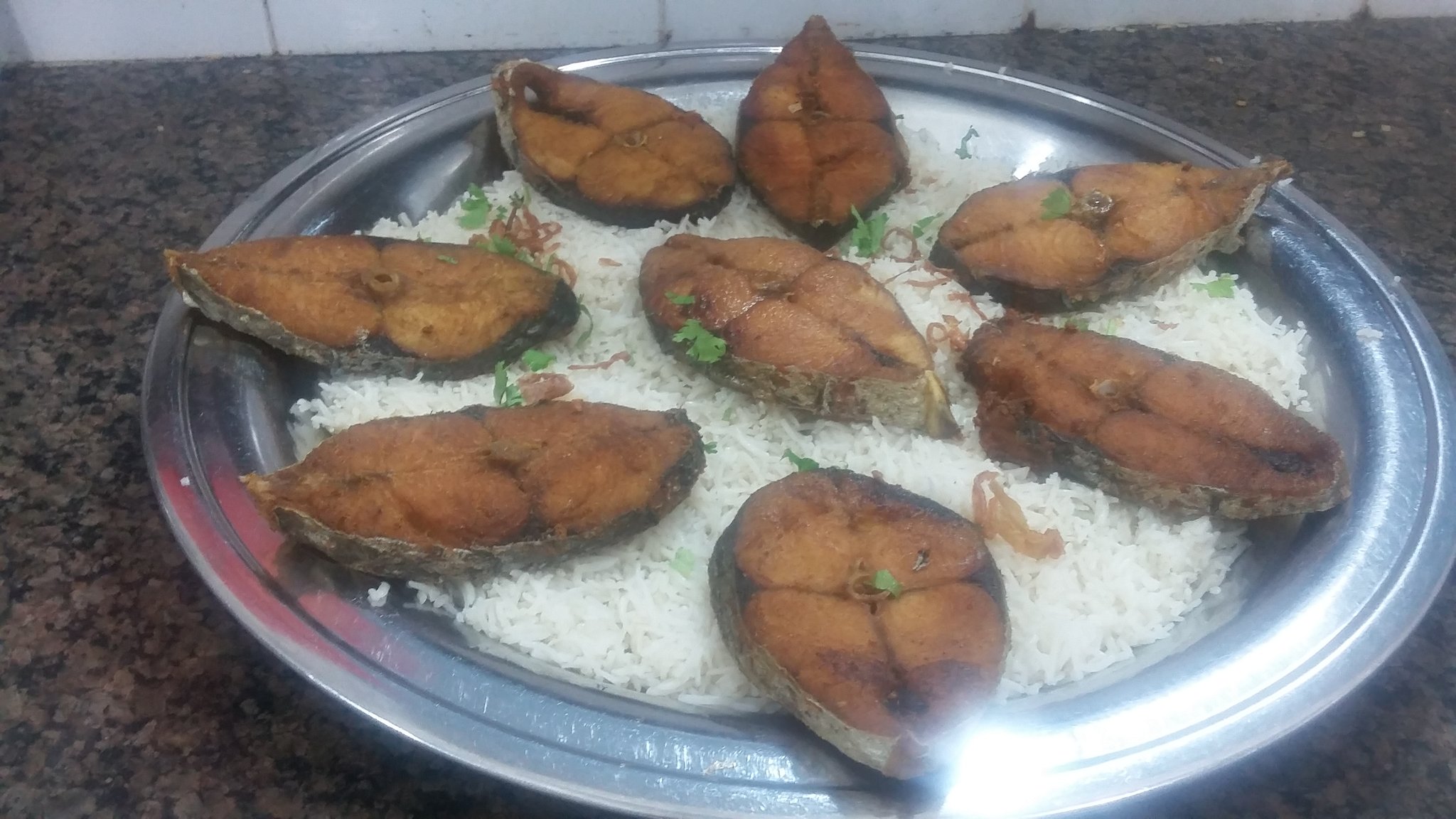 مطعم ومطبخ المناخ Almanakrestaur1 Twitter