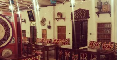 مقهى الحضارات الشعبي